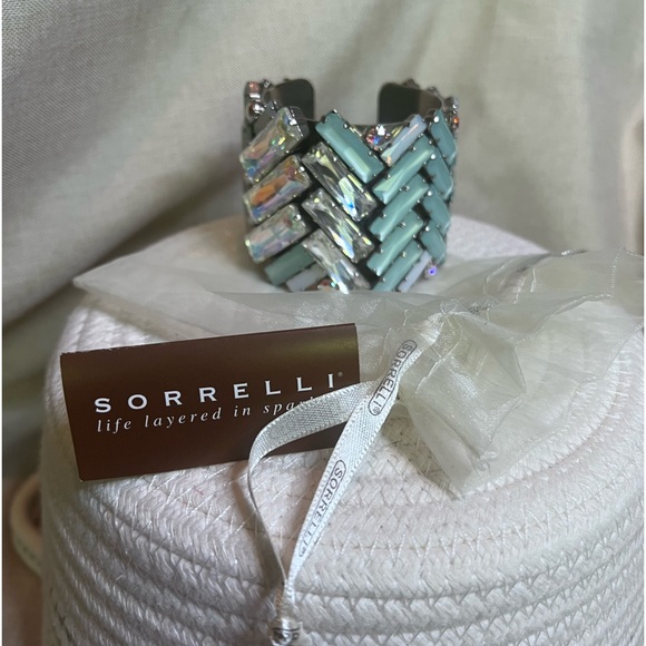 OOAK Sorrelli Cuff Bracelet Swarovski Crystals - Picture 8 of 9